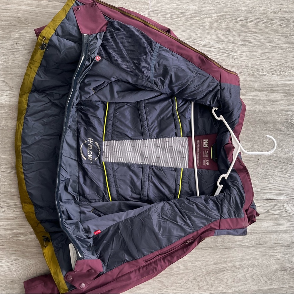 Helly Hansen Ski Jacket - image 3
